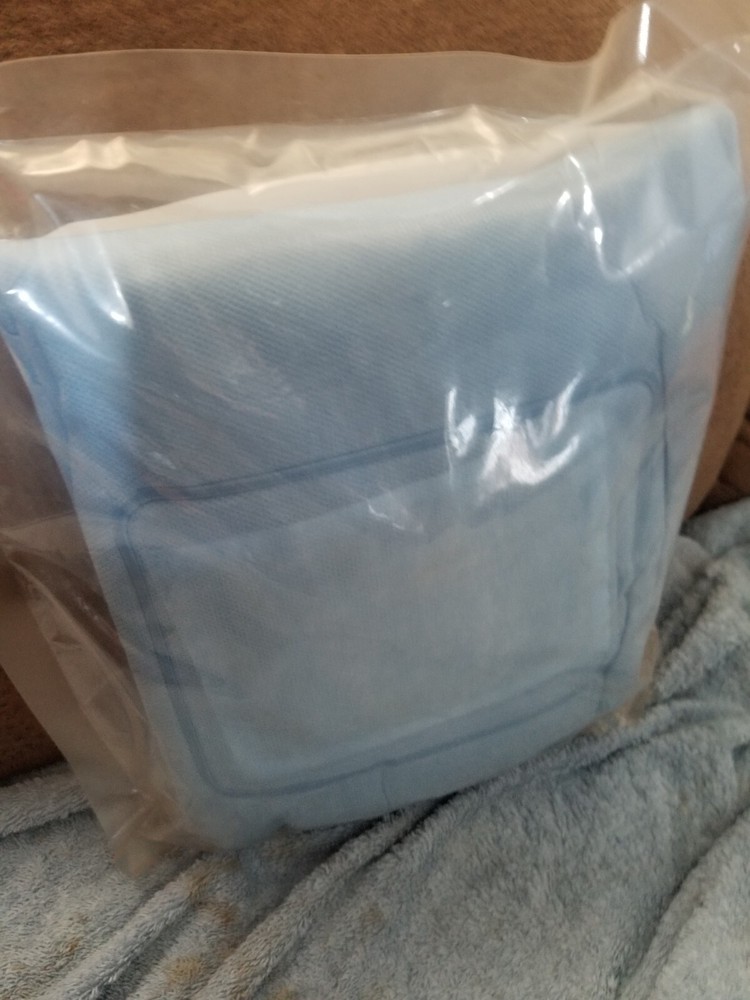 TechTrade 'Ready-Heat 2' Blanket 34" X 48" never opened