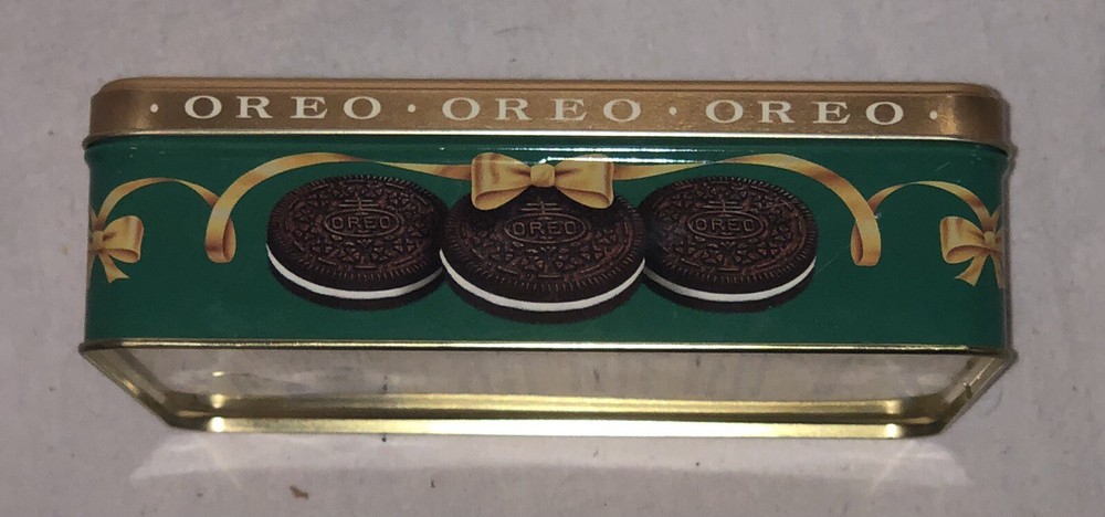 1991 Vintage Oreos Christmas Tin - Pre Owned