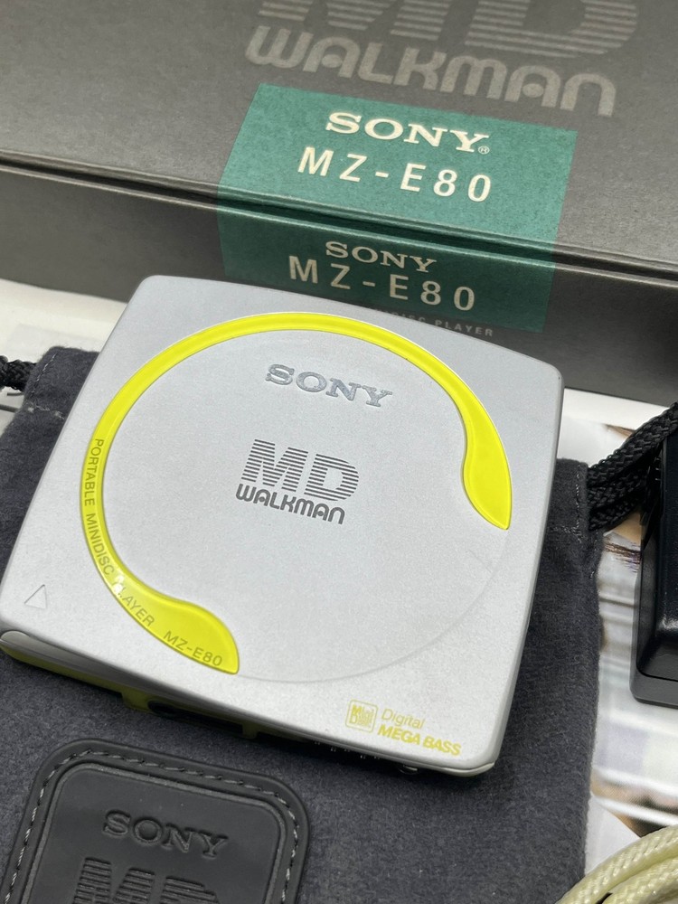 SONY MZ-E80 MD Walkman Portable Minidisc Player Silver - Working