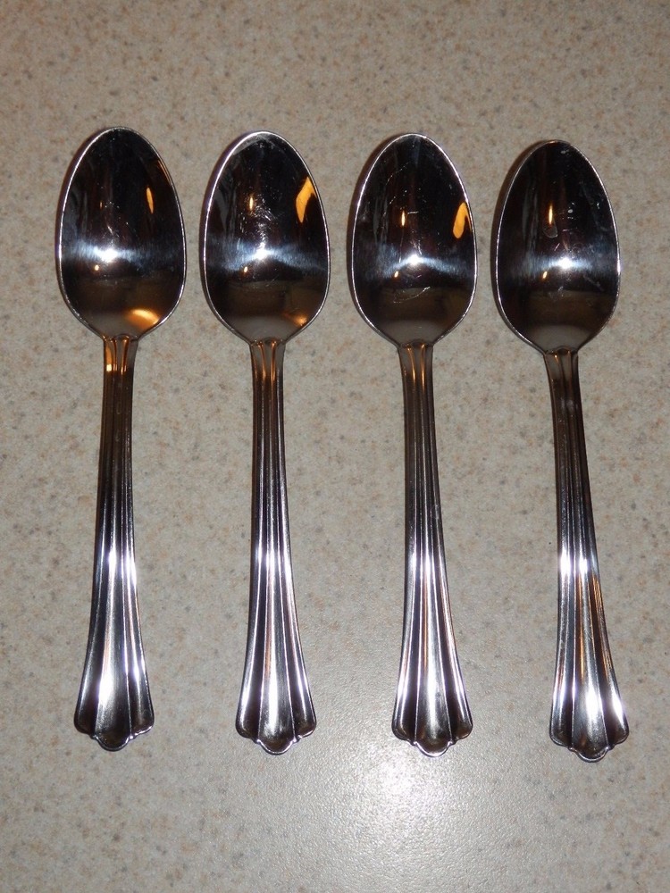 ONEIDA STAINLESS FLATWARE MADIE PATTERN 4 TEASPOONS 6"