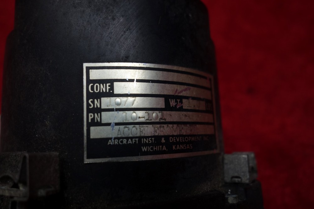 Aircraft Instruments Indicating Accelerometer PN 10-101