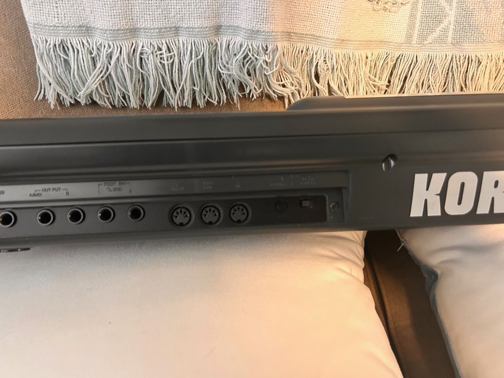 Korg 707 FM Synthesizer, 49-Key With Aftertouch and Intuitive User Interface