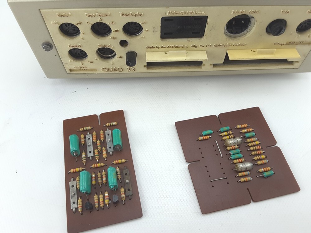 QUAD 33 STEREO PRE-AMPLIFIER FOR QUAD 303 AMPLIFIER
