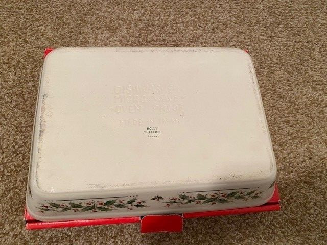 Earthenware Holly Yuletide Lasagna Dish