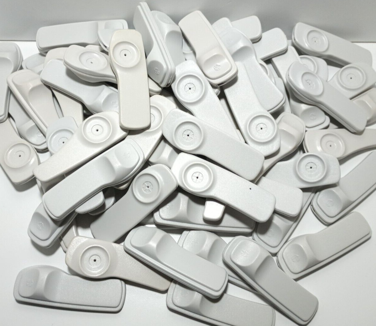 Retail Clothing Sensormatic Supertag Anti Theft Security Tags Lot of 100