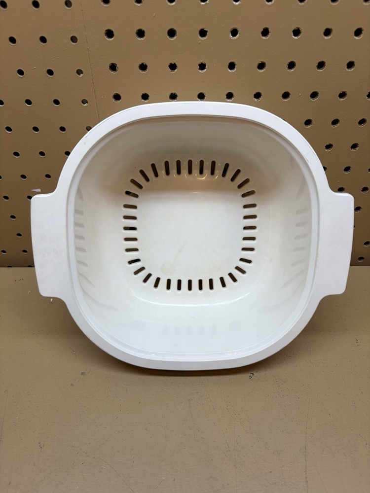 Rubbermaid Microwave Cookware Strainer/Steamer Insert VINTAGE EUC BBC