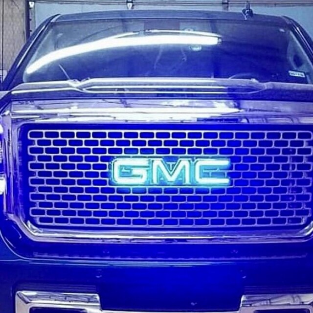 GMC ILLUMINATED LOGO - FLOW SERIES