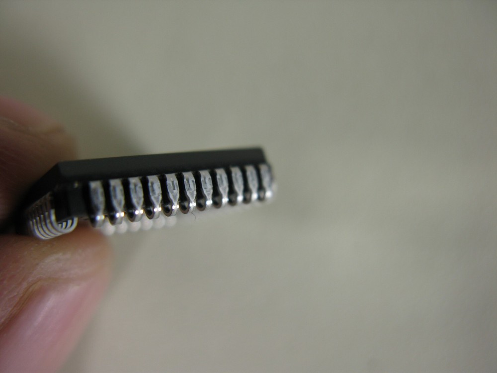 (1) AM33C93A-16JC Enhanced SCSI-BUS Interface Controller PLCC44