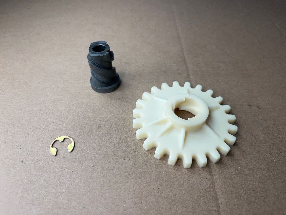 Briggs & Stratton 494144 SPLINE-STARTER