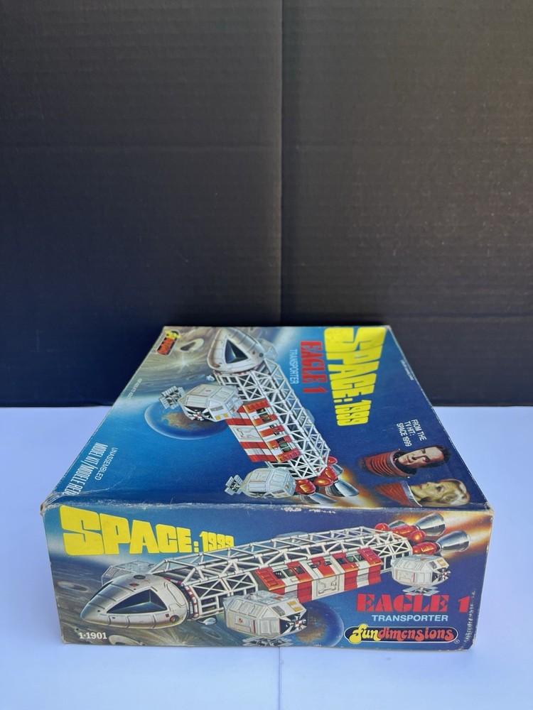 Fun Dimensions Space: 1999 Eagle 1 Transporter Model Kit #1:1901