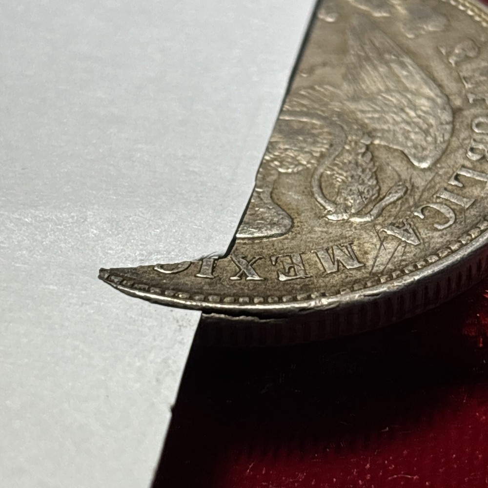 1901 Mo AM Mexico - Silver Peso Cap & Rays Error Planchette Lamination