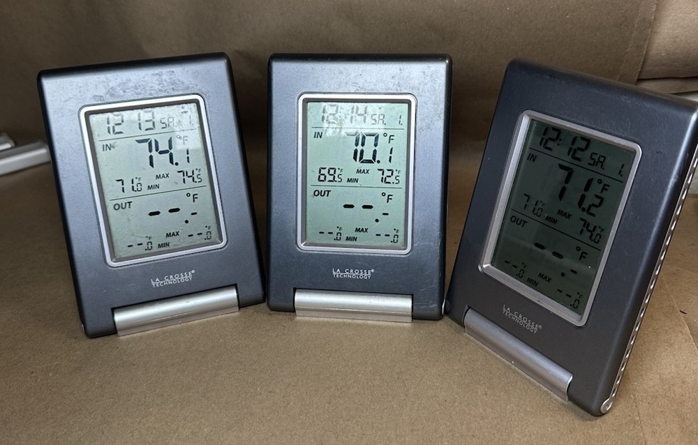3 X La Crosse Technology Wireless Thermometer with Clock 9080 No Sensors