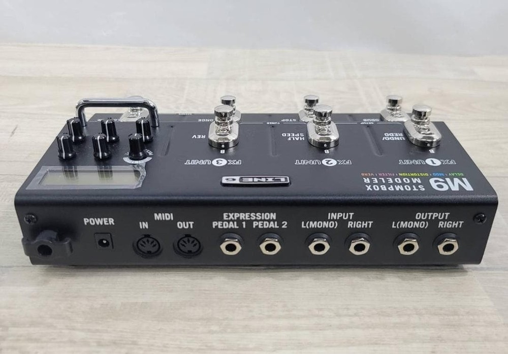 Line 6 Stompbox Modeler M9 825720