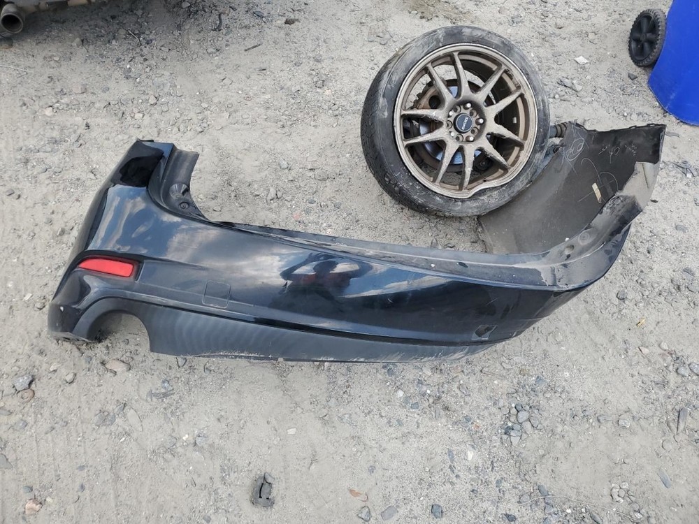 3 2018 Glove Box 4827518