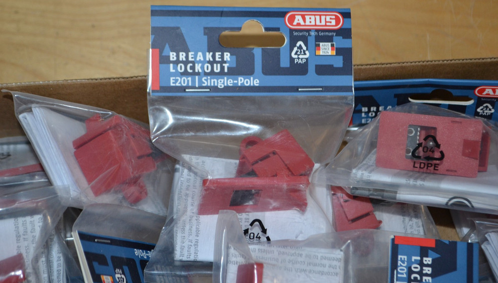 (QTY 20) ~ E201 ~ ABUS Single Pole Circuit Breaker Lockout ~ (e)