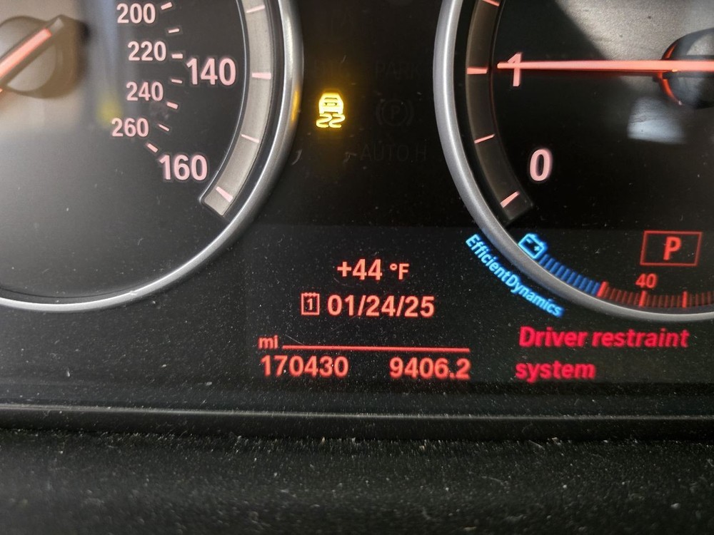 528I 2015 Air Shutter 615822