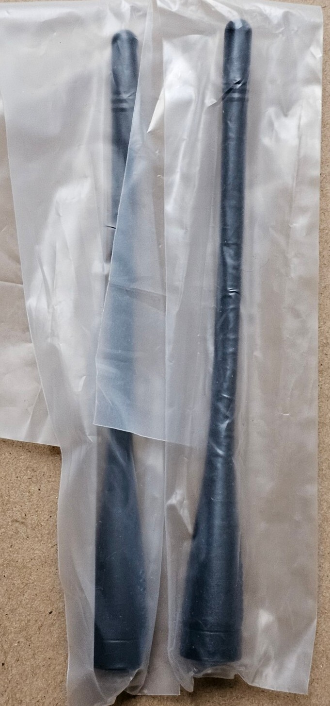 2X KENWOOD KRA-27 440-490 UHFWHIP ANTENA FOR TK3101,TK3100,TK3170,TK3180 RADIOS.