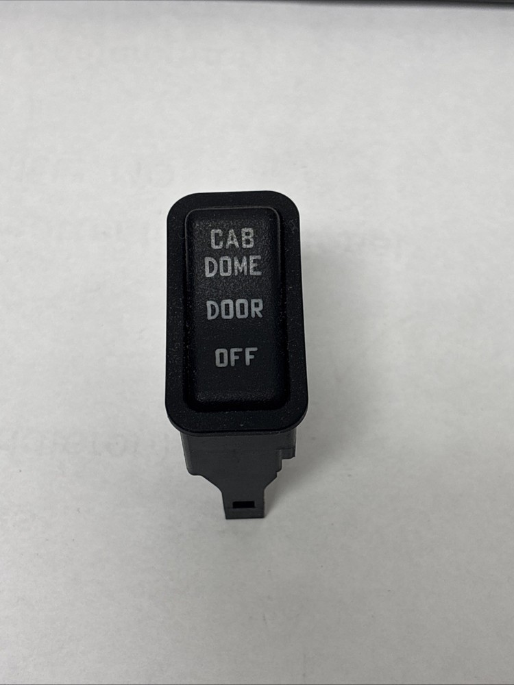 3825704C1 INTERNATIONAL CAB DOME LIGHT SWITCH NOS