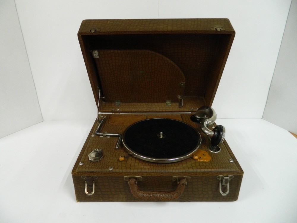 Beautiful Birch Number 85 Phonograph