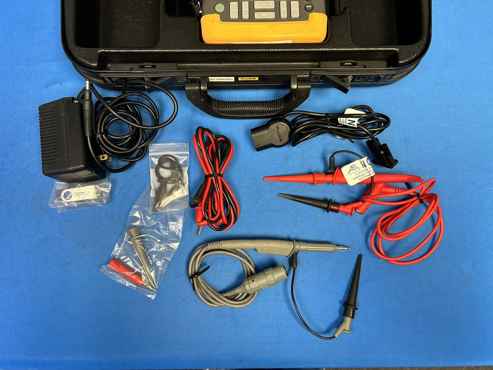 Fluke 199C-S ScopeMeter w/ Software & Cable | 200MHz
