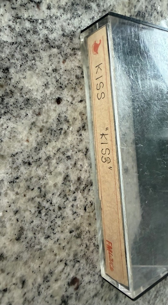 KISS 1977 JAPAN VICTOR STORY OF KISS CASSETTE TAPE VINTAGE AUCOIN MEGA RARE🔥