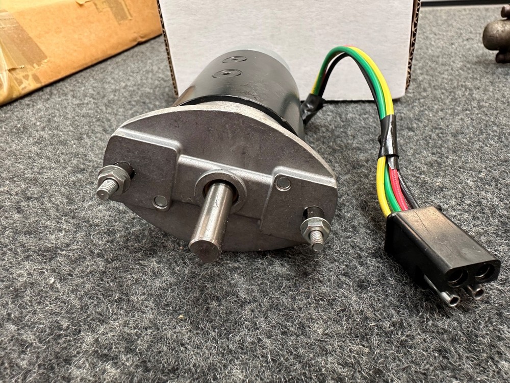 New 1961-62 Ford Thunderbird Rear Window Motor, 4 Wires, Square Plastic plug