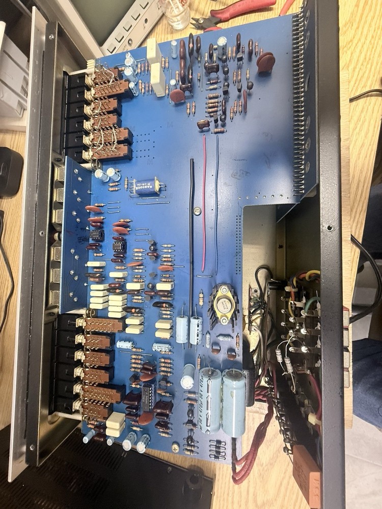 Marantz Model 3600 Preamplifier in good conditions.