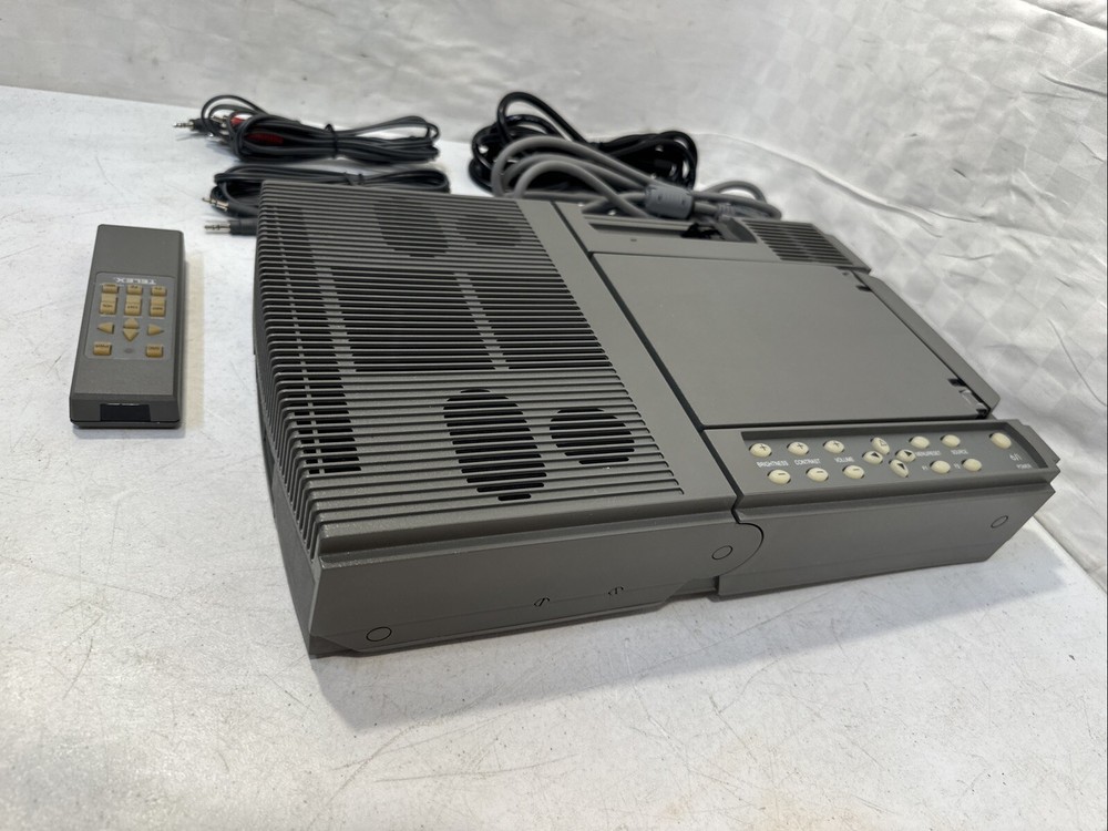 Telex Firefly P250 SVGA LCD Notebook Projector