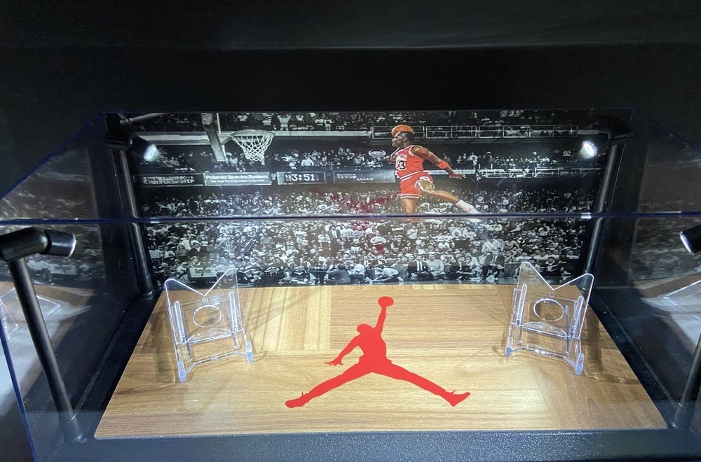 Michael Jordan Custom 2-card display case with LED lights for PSA & BGS slabs 🔥