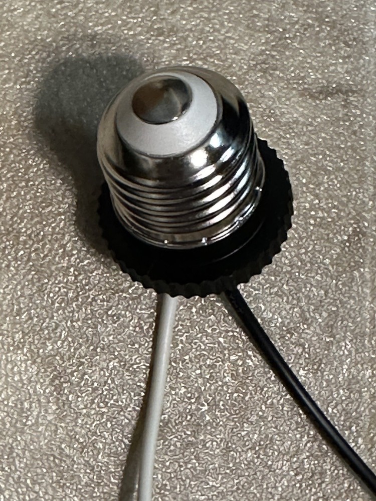 Light Socket PigTail Type Medium Male Plug 2 Leads 18 AWG