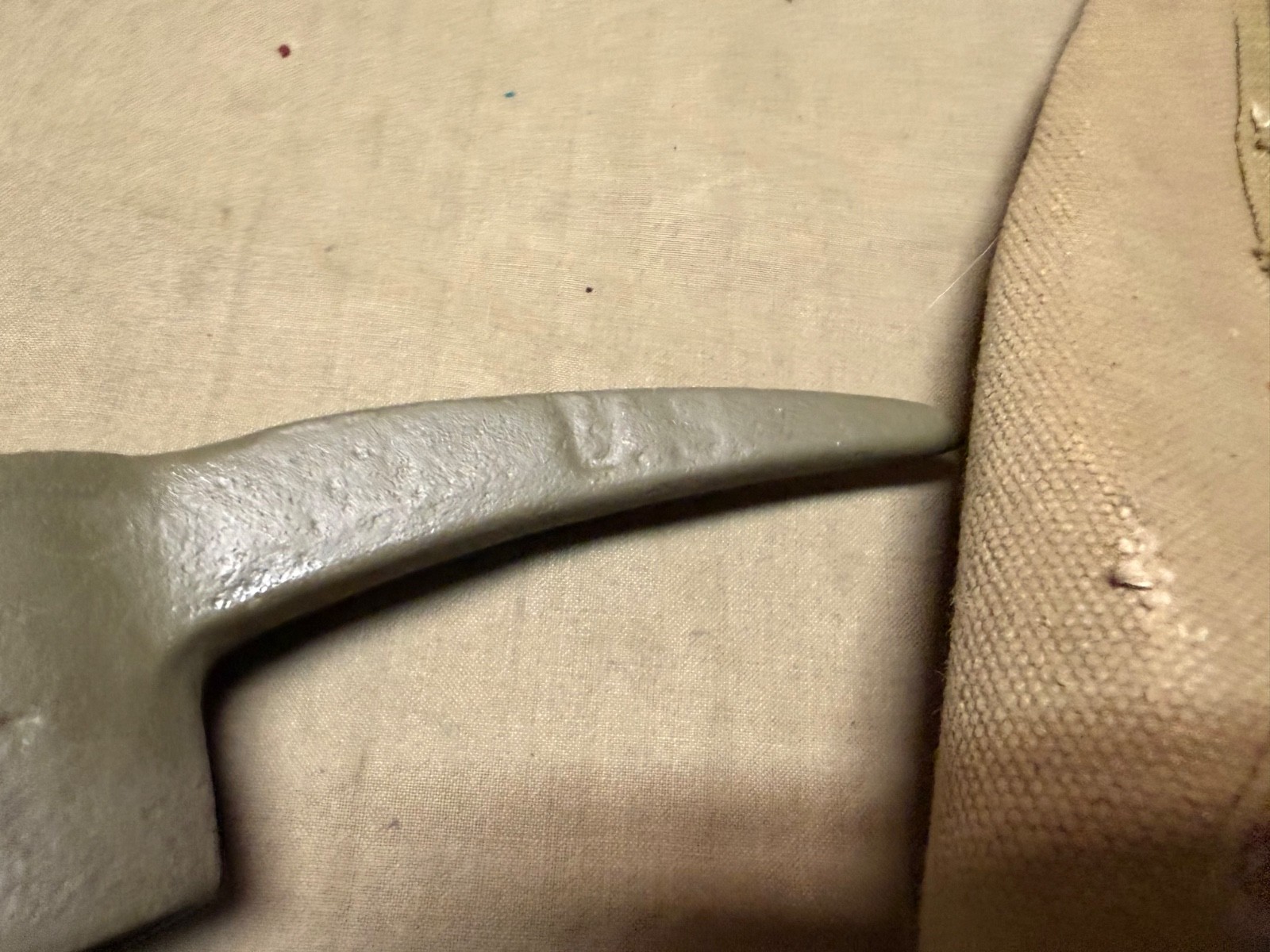 ORIGINAL WWII US ARMY M1942 PICK AXE MATTOCK & CARRIER- "US" stamped