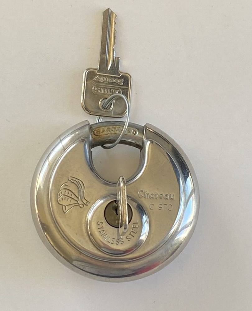 Used Disc padLock C970 Chateau Security Round Disk Lock silver pad 2 keys