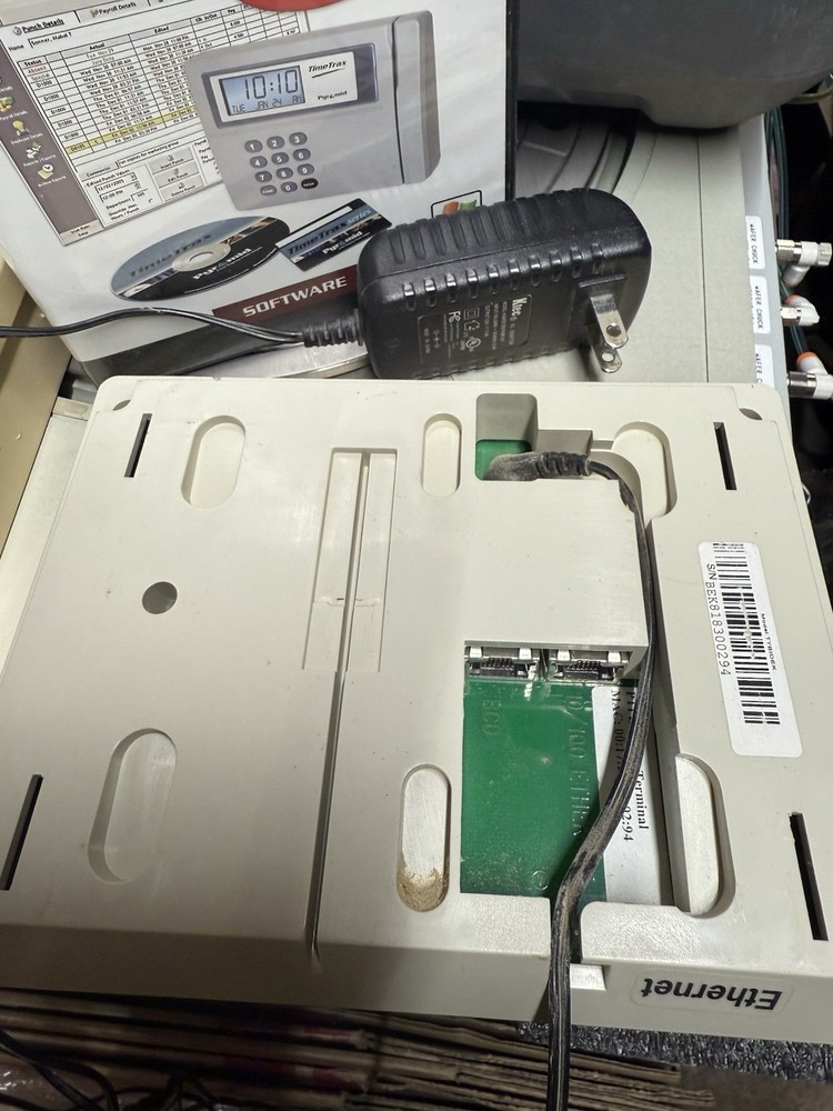 Time Trax Pro Attendance System + Bell Ringer-24 VDC + 17 Cards