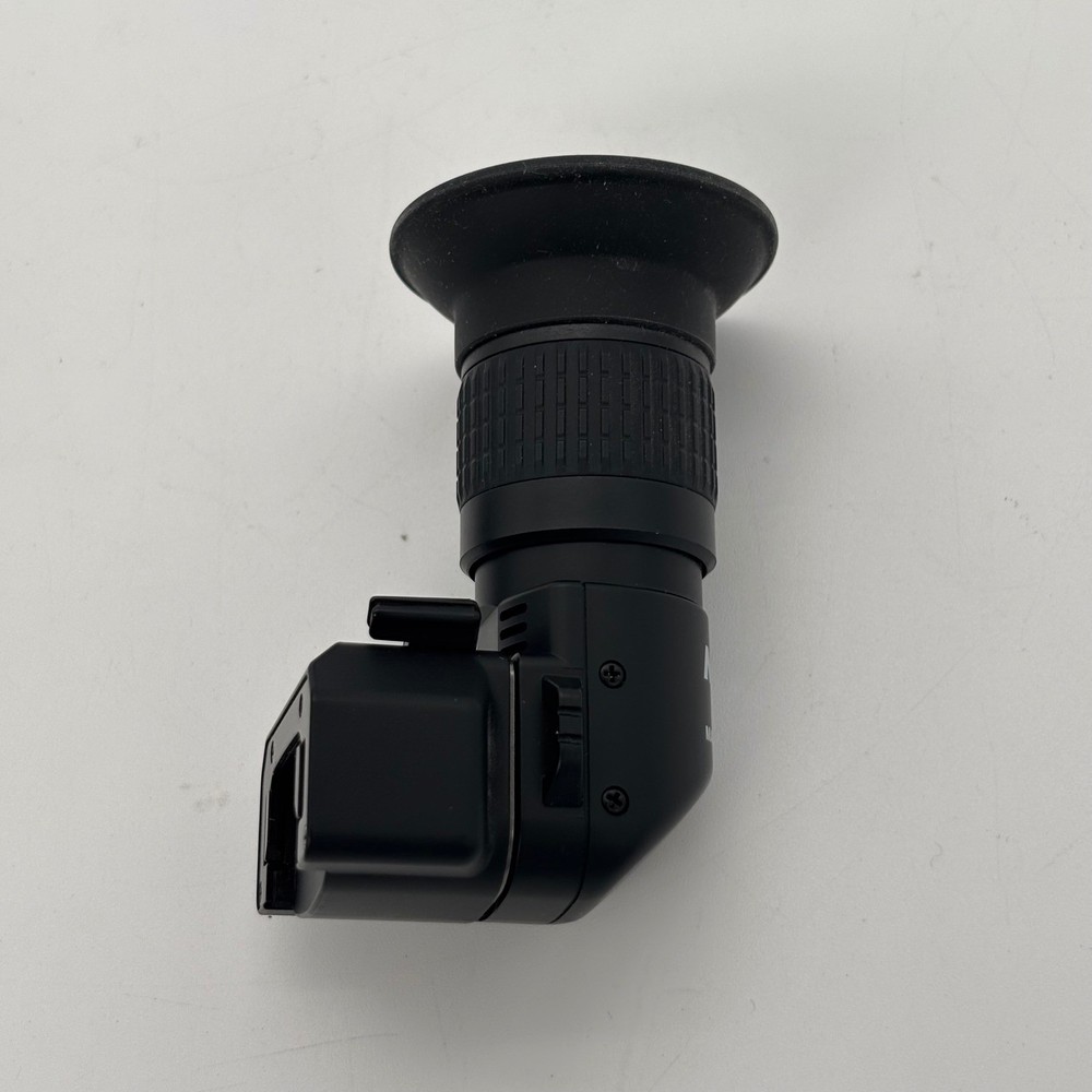 Nikon DR-6 Right Angle Viewfinder Attachment for Rectangular Eyepiece DSLRs Case