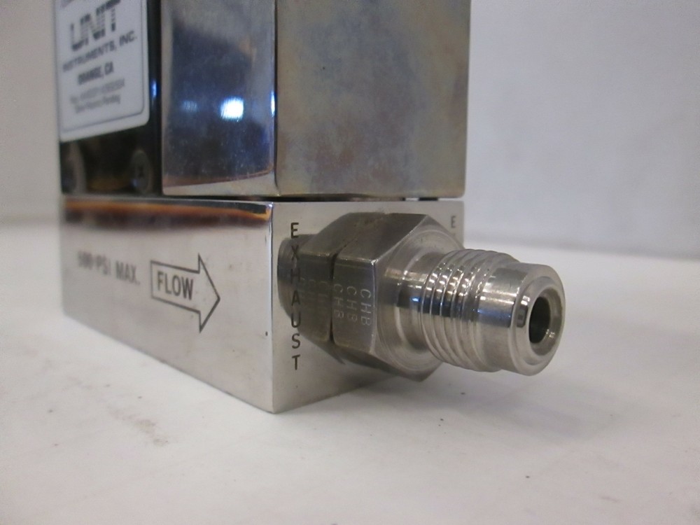 Unit UFC-1100, Mass Flow Controller, 50 SCCM, He, Used