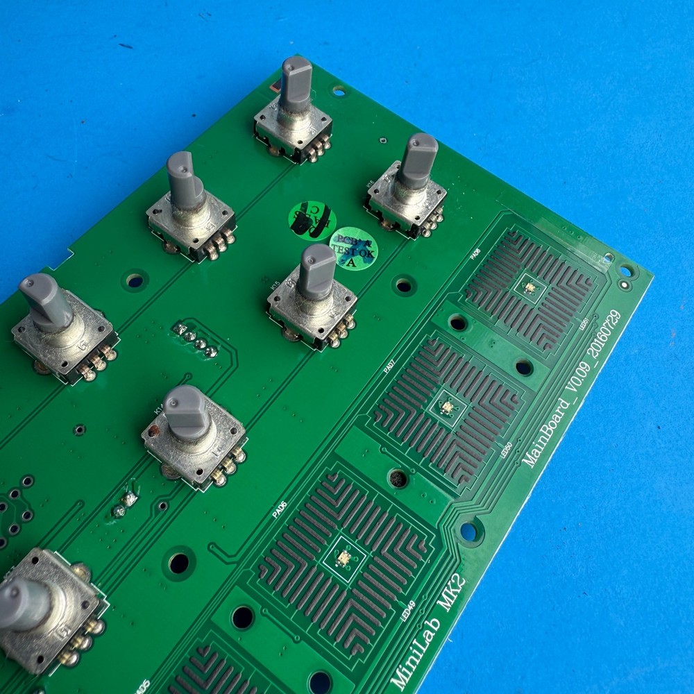 ARTURIA MINILAB MKII MIDI Controller Part: Encoder Pots Volume Pad Control PCB