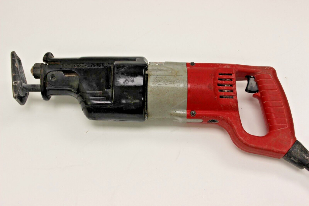 Milwaukee Corded Sawzall 6527-21