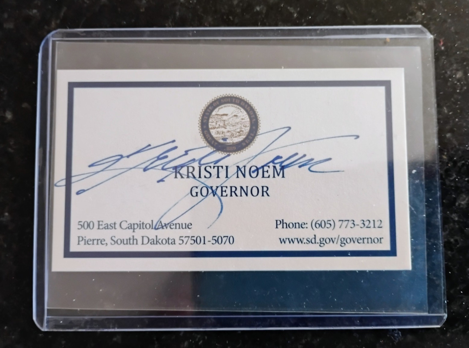NOTORIOUS KRISTI NOEM - SIGNED BUSINESS CARD - AUTHENTICATED / CERTIFIED BY JSA