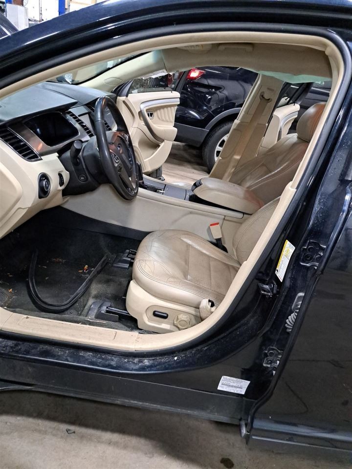 2014 Taurus Camera/Projector Sku#4371800