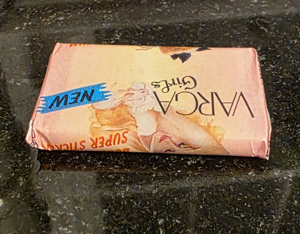 1996 Vargas Bubble Gum - Fleer Corp.
