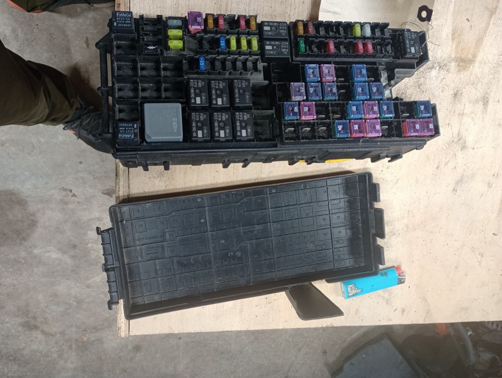 2013-2016 Ford Taurus Fuse Box Engine Module BT4T-14A068-AA OEM