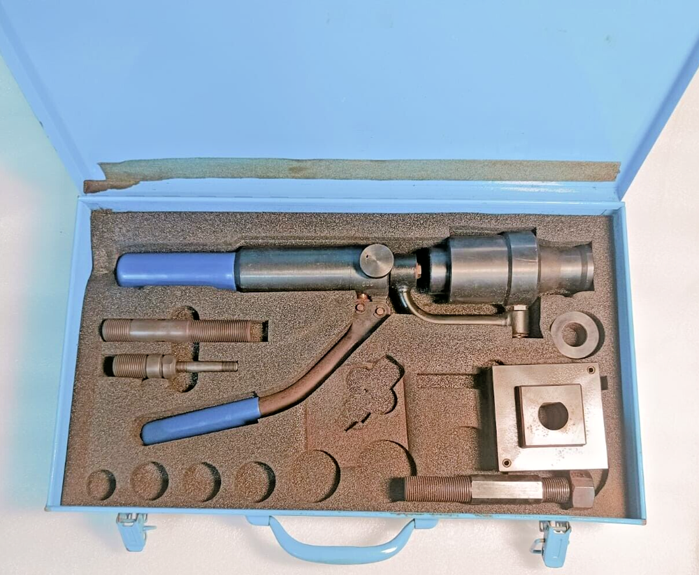 REKO Punch driver sets Hand hydraulic punch driver & accessories
