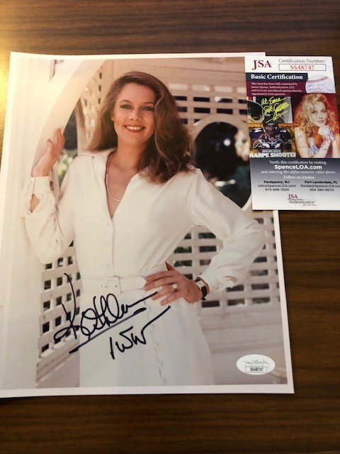 KATHLEEN TURNER SIGNED PHOTO COA JSA