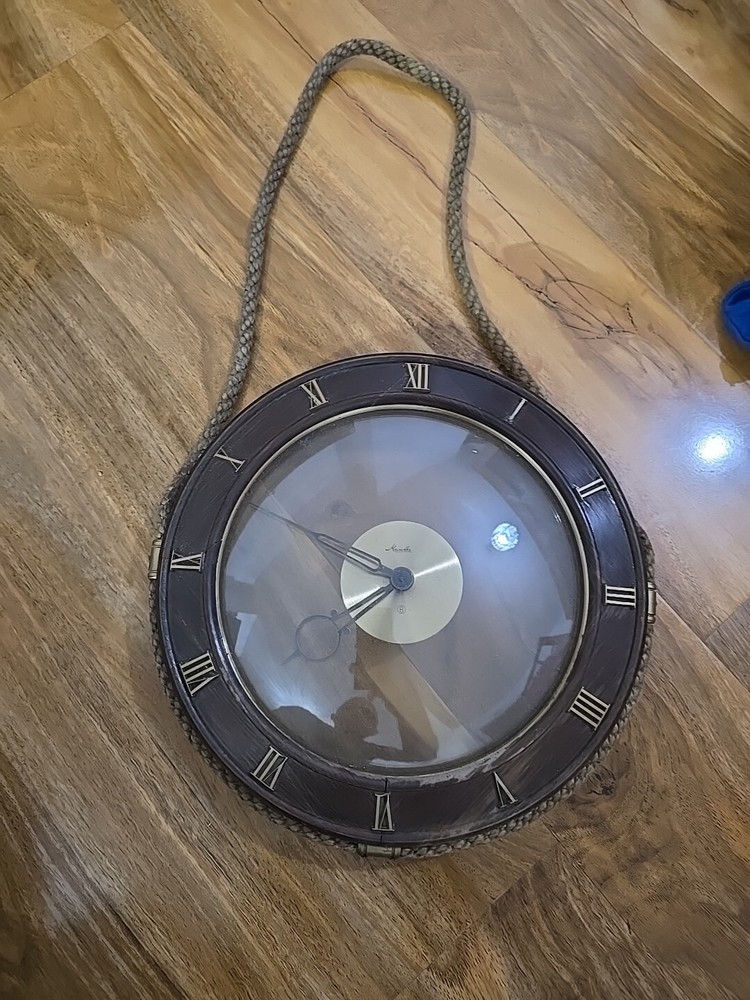vintage MAUTHE Wall Clock / Mechanical / Wind Up