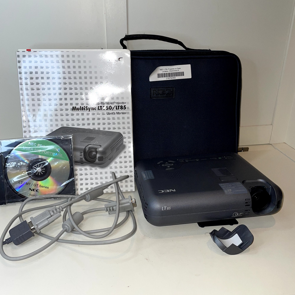 NEC LT150Z Projector w/ Remote & Carrying Case *Tested / Working*
