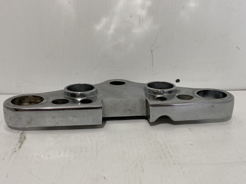 2002 Suzuki Intruder Vs800 Upper Triple Tree (OEM)