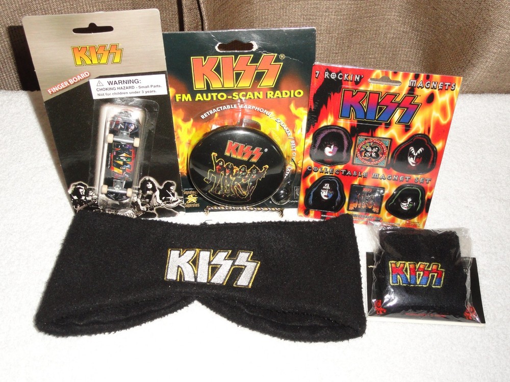 KISS FM Auto Scan Radio/Vintage Headband/Wristband/Finger Board/Magnets Lot