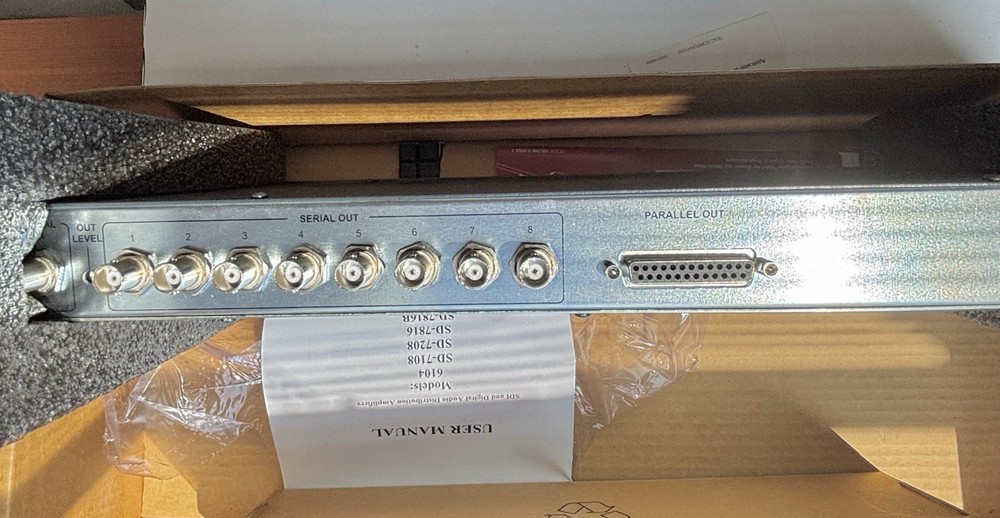 KRAMER SERIAL VIDEO DISTRIBUTION AMPLIFIER 7108/ SD-7108- NEW (BR68)