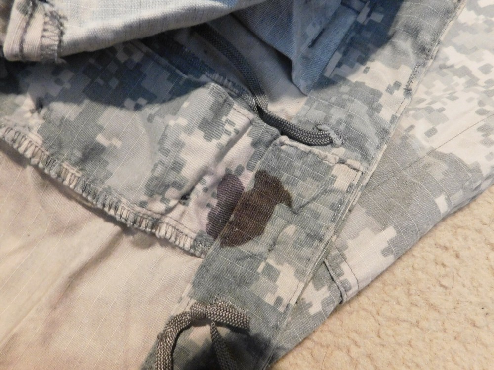 US ARMY ACU PANTS SIZE MEDIUM - LONG