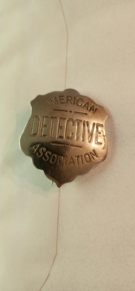 detective badge vintage